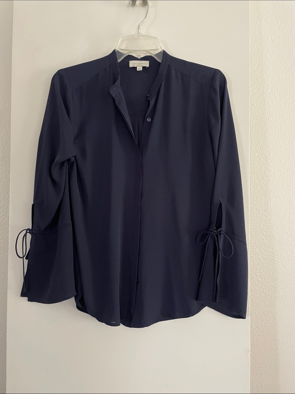 LUCKY BRAND Navy blue lightweight, button-down blouse top nwot